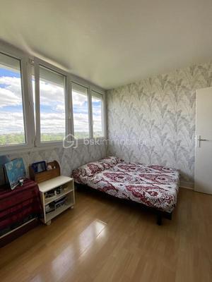 Appartement - 80 m² - 5 pièces