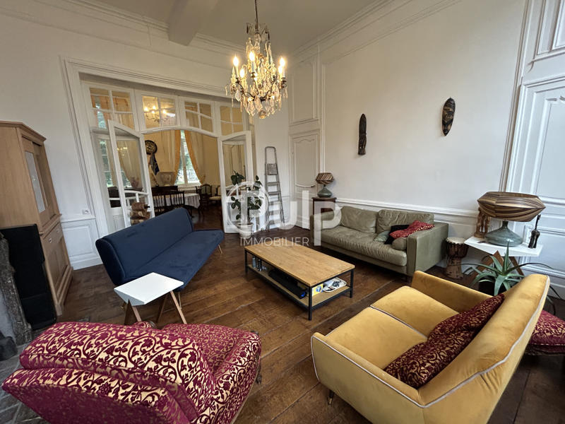 Maison bourgeoise - 216 m² - 7 pièces