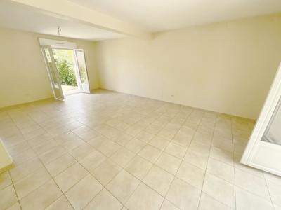 Maison - 101 m² - 6 pièces