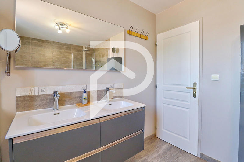 Villa - 138 m² - 6 pièces