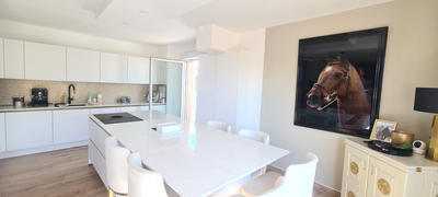 Appartement - 79 m² - 3 pièces