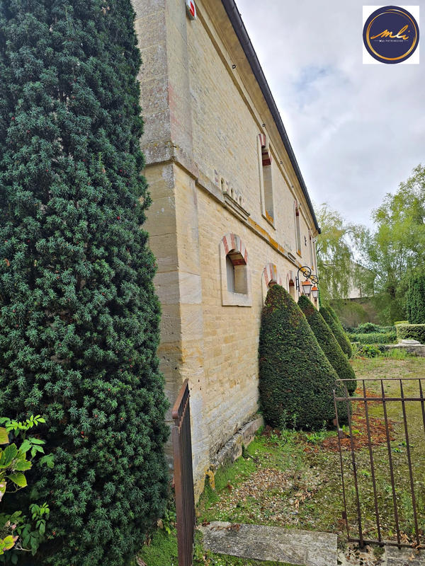 Manoir - 340 m² - 8 pièces