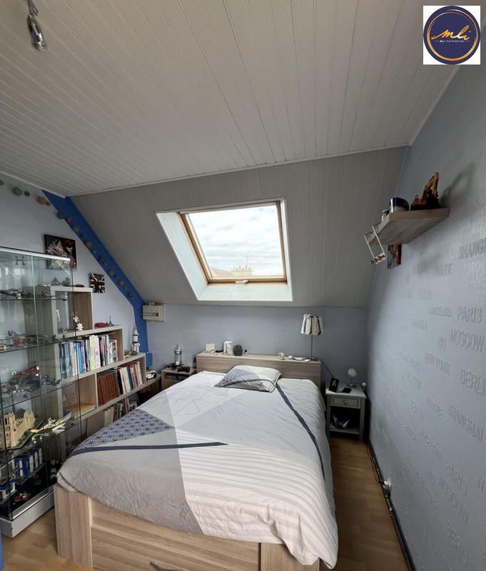 Maison traditionnelle - 187 m² - 8 pièces