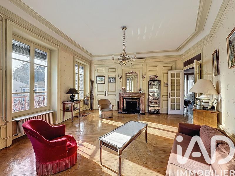 Appartement - 212 m² - 6 pièces