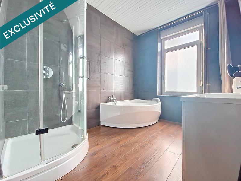 Maison - 220 m² - 7 pièces