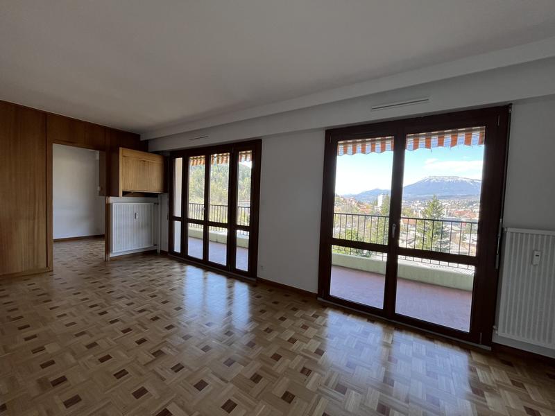 Appartement - 112 m² - 6 pièces