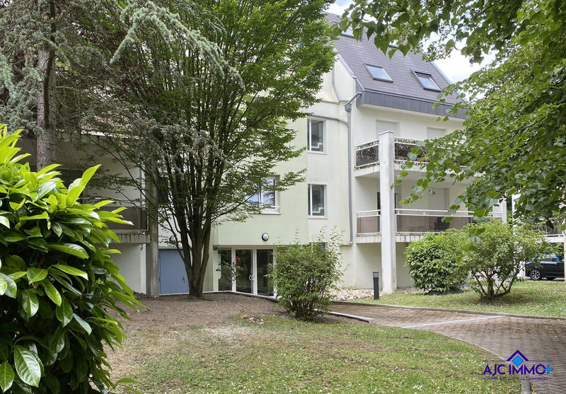 Appartement - 88 m² - 4 pièces