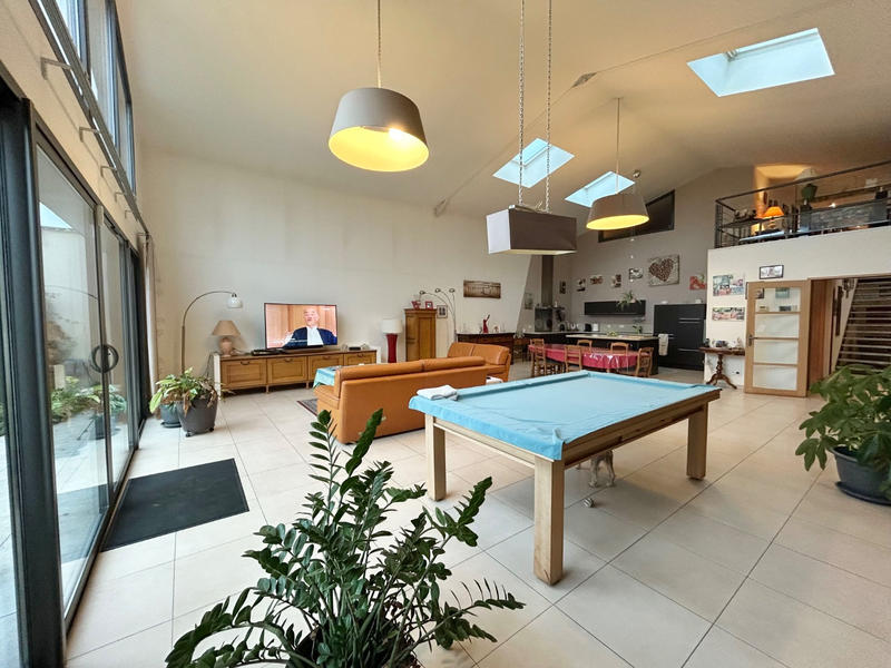 Maison - 315 m² - 6 pièces