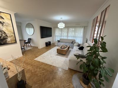 Appartement - 94 m² - 5 pièces