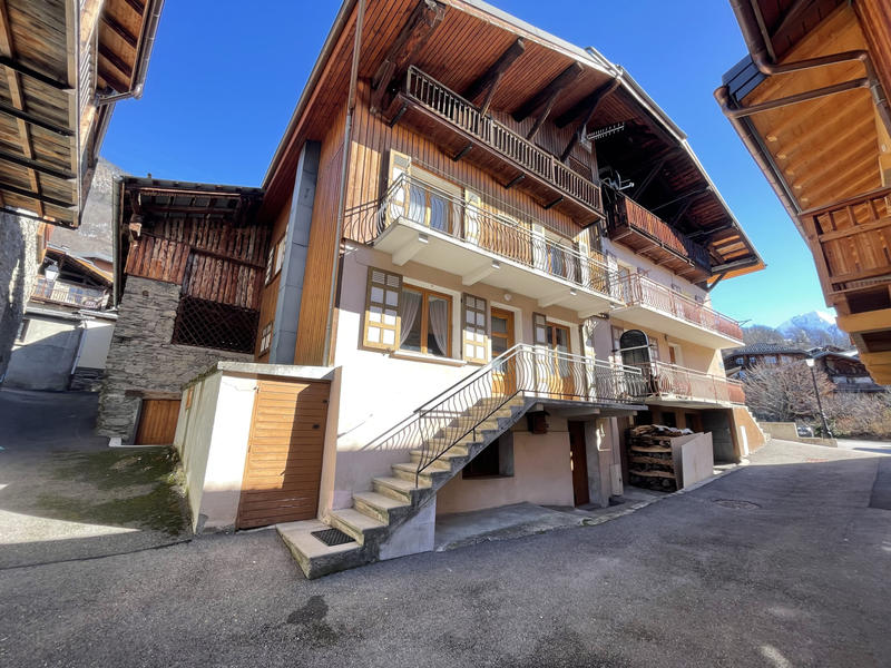 Maison - 360 m² - 5 pièces