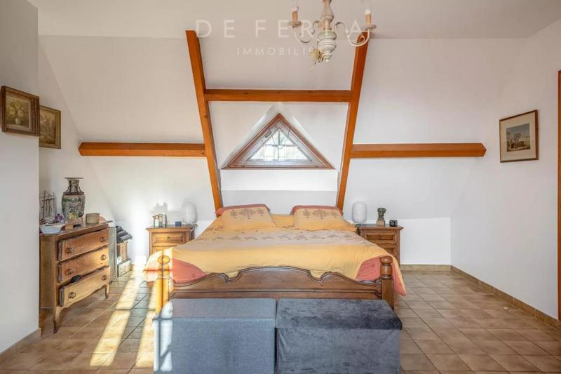 Villa - 357 m² - 7 pièces