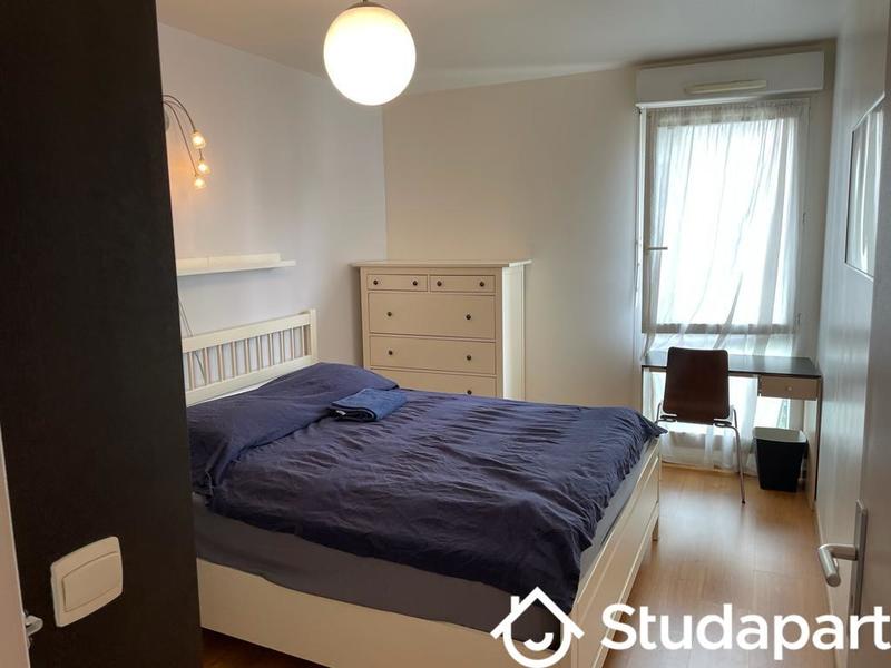 Chambre - 13 m² - 1 pièce