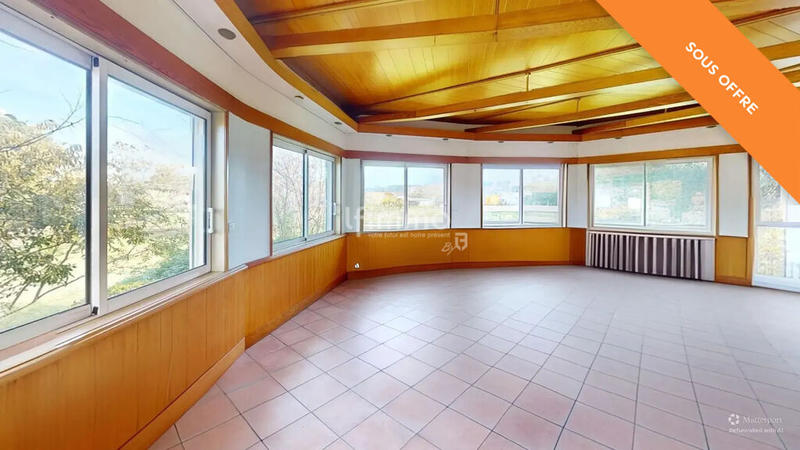 Demeure - 200 m² - 9 pièces