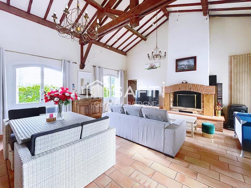 Maison - 180 m² - 7 pièces