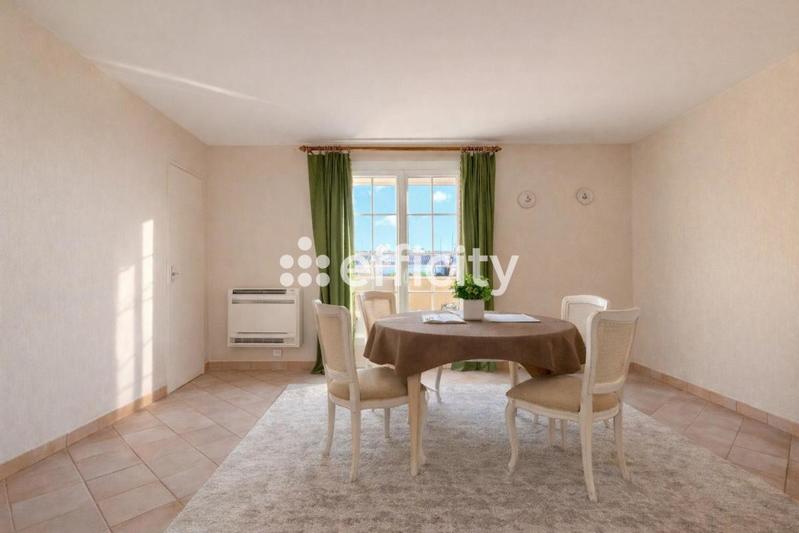 Appartement - 100 m² - 4 pièces