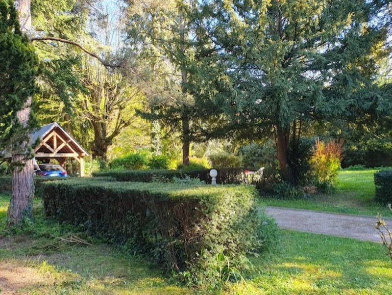 Maison - 222 m² - 8 pièces