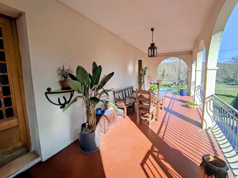 Maison - 200 m² - 7 pièces