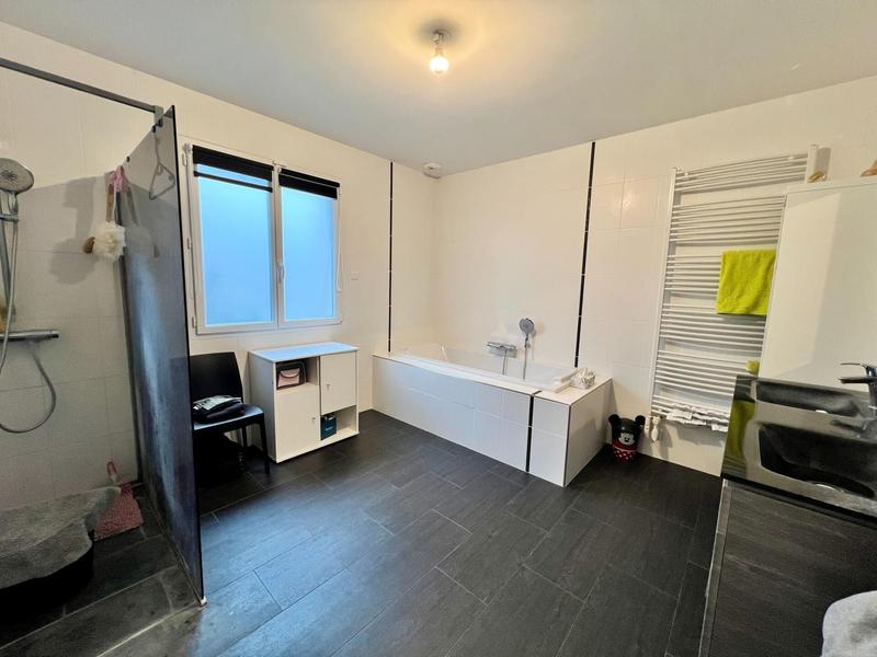 Maison - 175 m² - 7 pièces