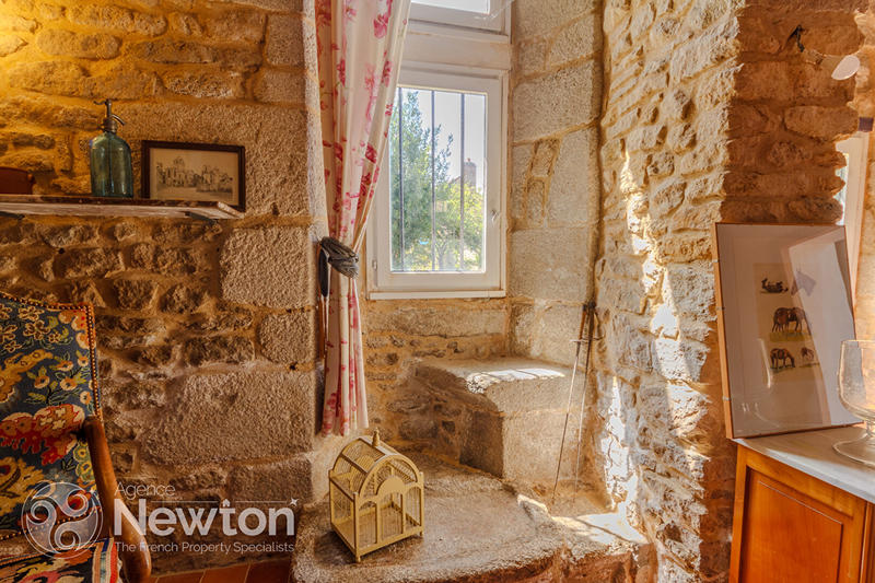 Maison - 340 m² - 14 pièces