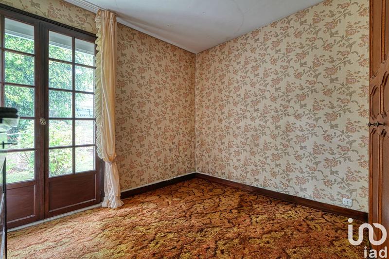 Maison - 213 m² - 9 pièces