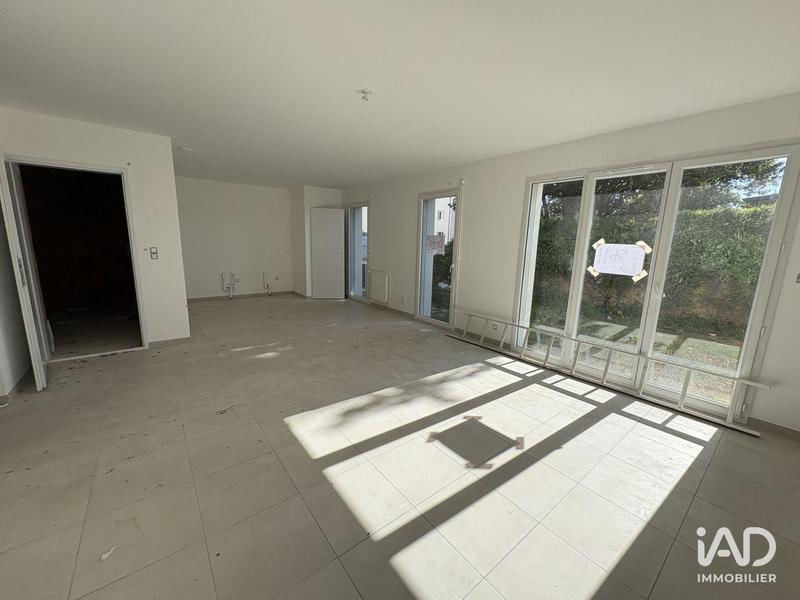 Maison - 99 m² - 5 pièces