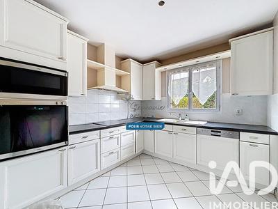 Maison - 106 m² - 6 pièces