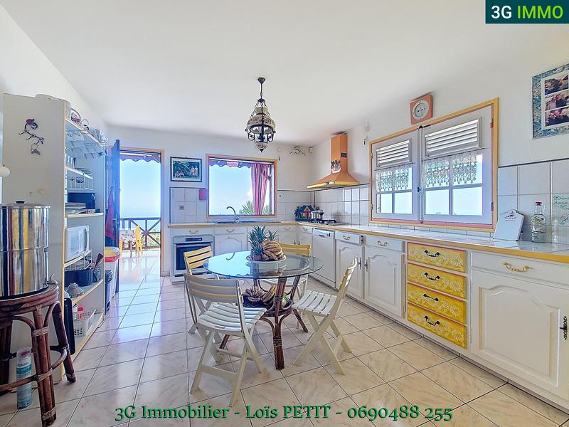 Maison - 290 m² - 8 pièces