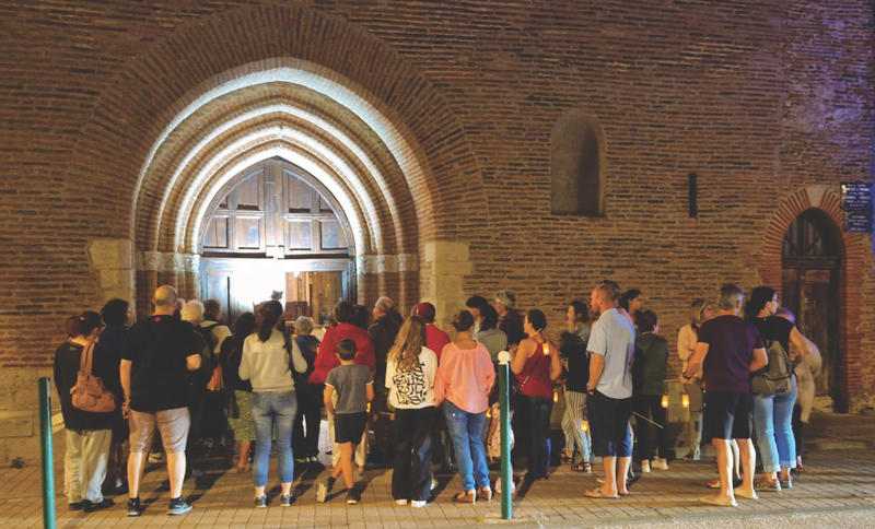 Visite aux Lampions à Auriac-Sur-Vendinelle