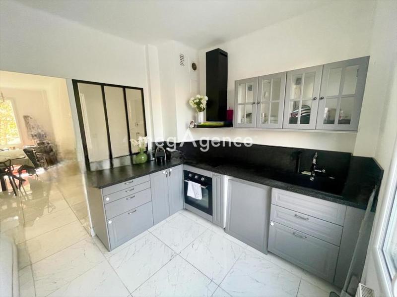 Appartement - 97 m² - 5 pièces