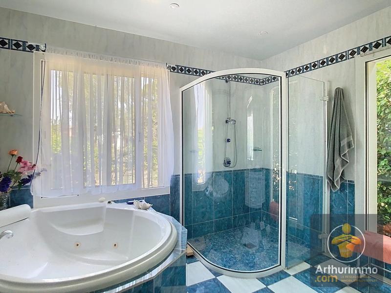 Maison - 199 m² - 6 pièces