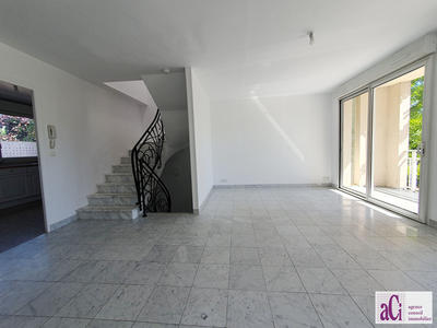 Maison - 86 m² - 5 pièces