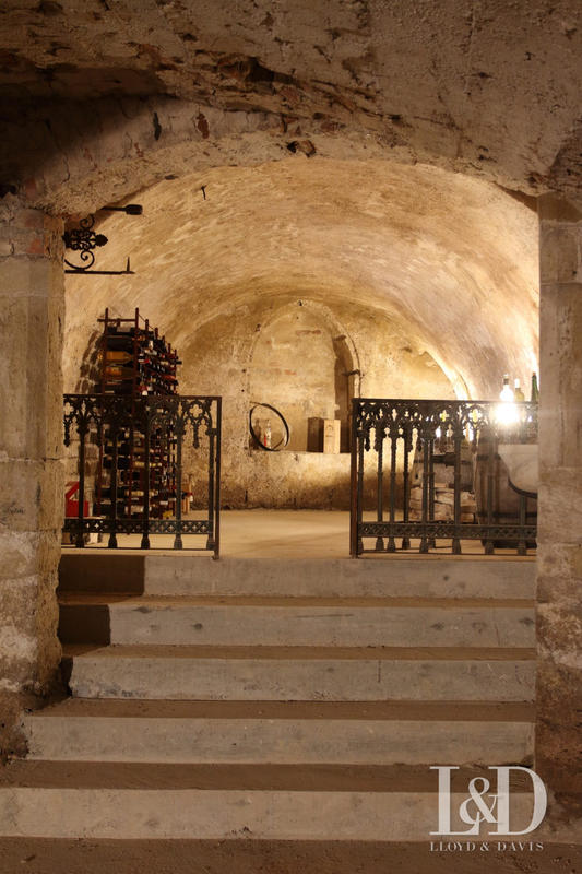 Maison - 439 m² - 10 pièces