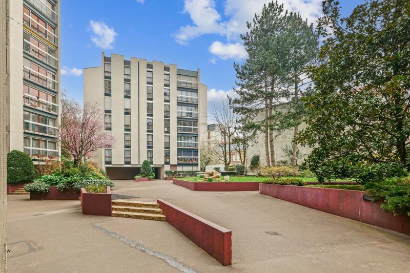 Appartement - 100 m² - 5 pièces