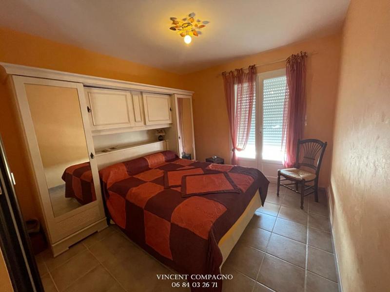 Maison - 220 m² - 6 pièces