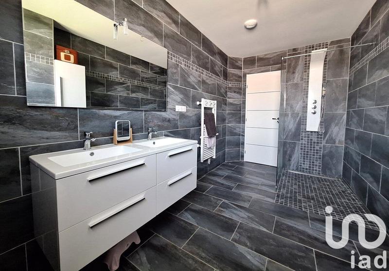 Maison - 170 m² - 6 pièces