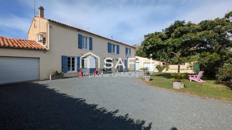 Maison - 201 m² - 8 pièces