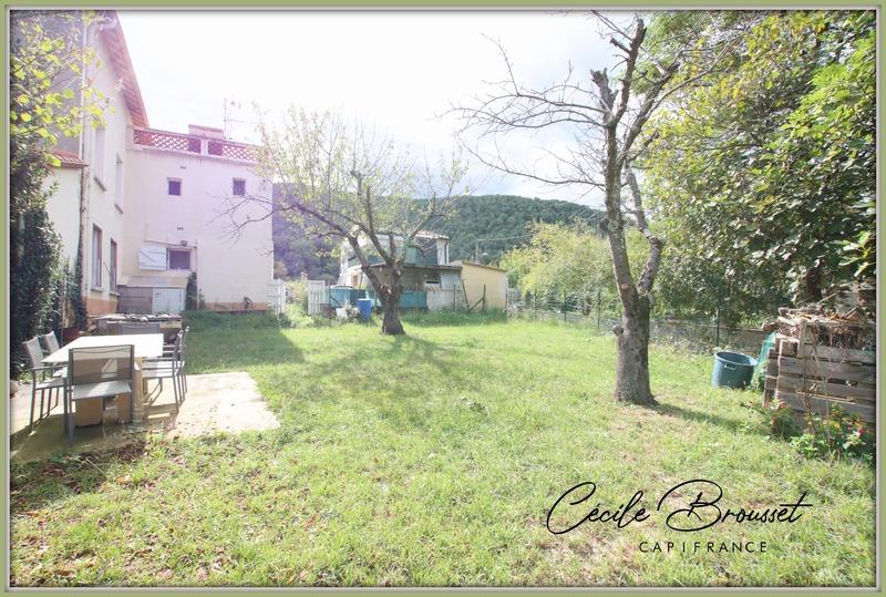 Maison - 236 m² - 13 pièces