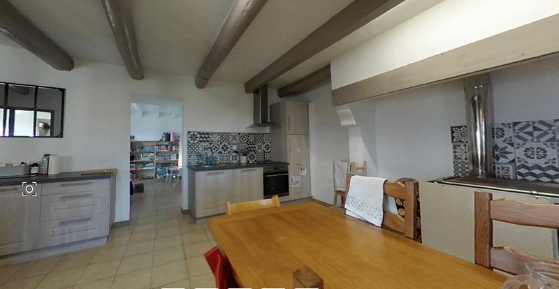 Propriété - 125 m² - 8 pièces