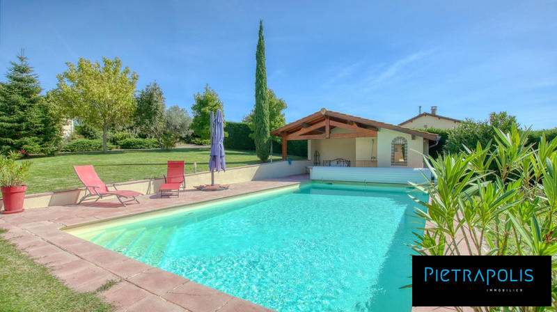 Villa - 204 m² - 8 pièces