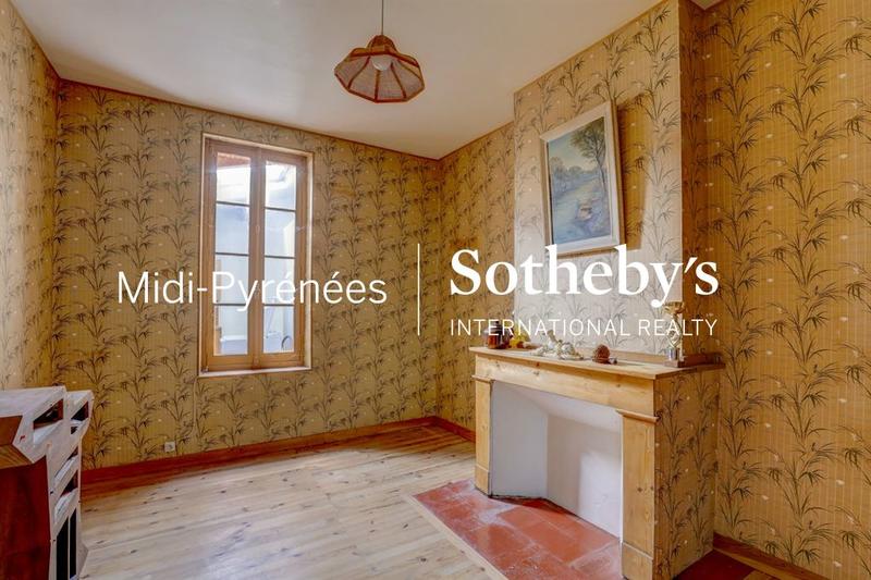 Maison - 232 m² - 6 pièces