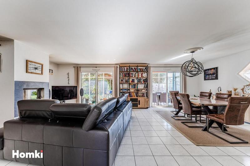 Propriété - 138 m² - 5 pièces