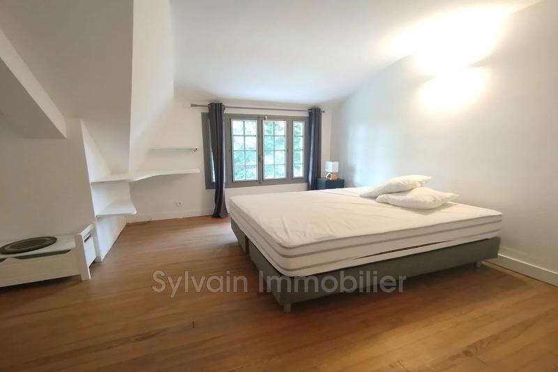 Maison - 220 m² - 9 pièces