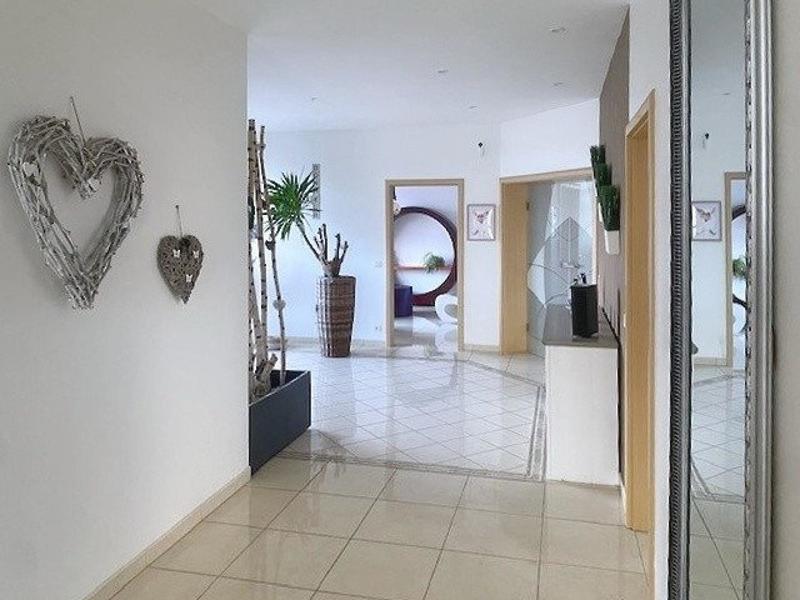 Villa - 361 m² - 8 pièces