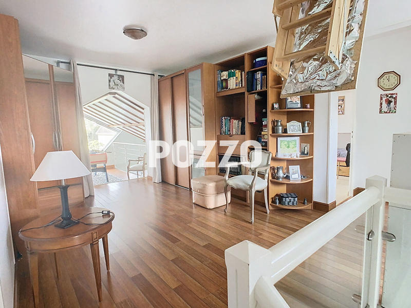 Maison - 143 m² - 5 pièces