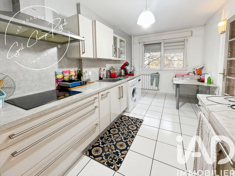 Appartement - 84 m² - 4 pièces