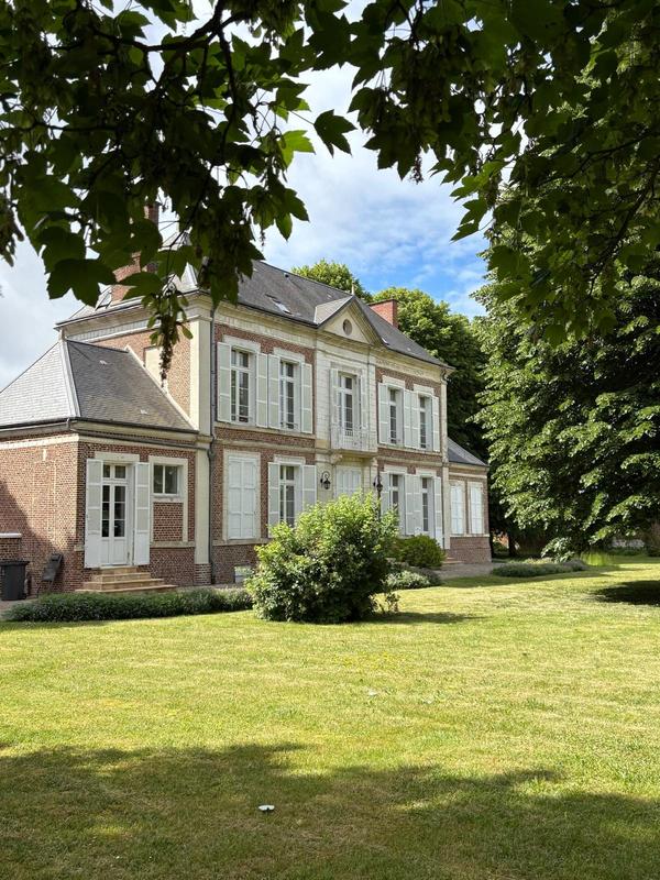 Maison - 266 m² - 8 pièces