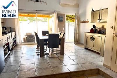 Maison - 93 m² - 4 pièces