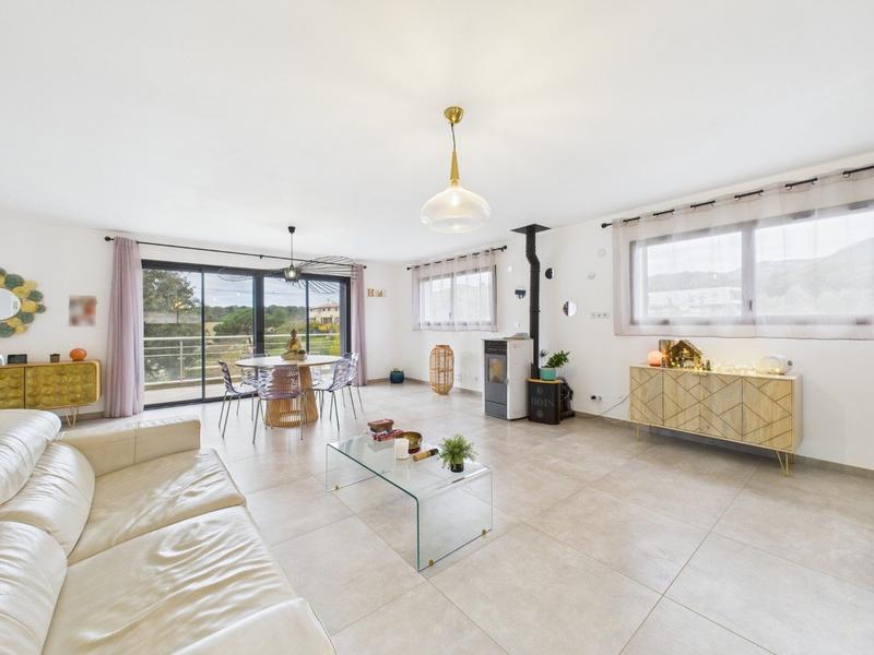 Maison contemporaine - 134 m² - 5 pièces