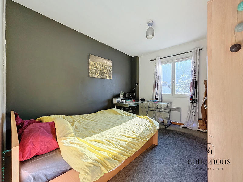 Maison - 250 m² - 5 pièces