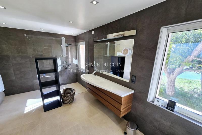 Villa - 295 m² - 7 pièces